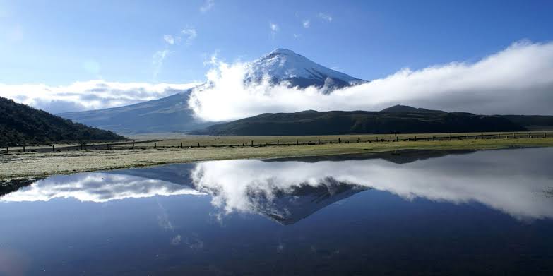 Limpiopungo Lagoon Loop